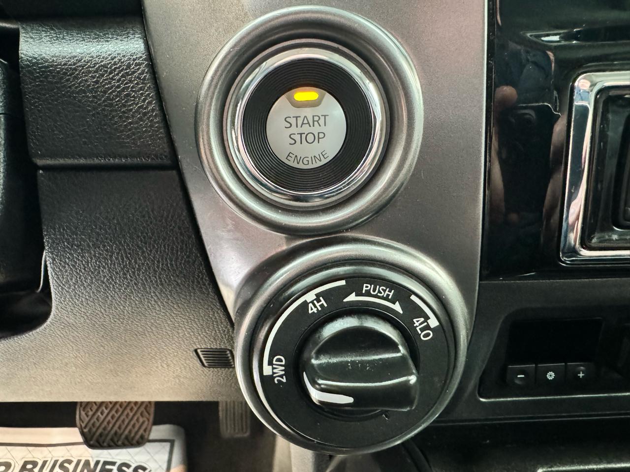 Nissan Titan XD 4x4 Gas Crew Cab Platinum Reserve 2019