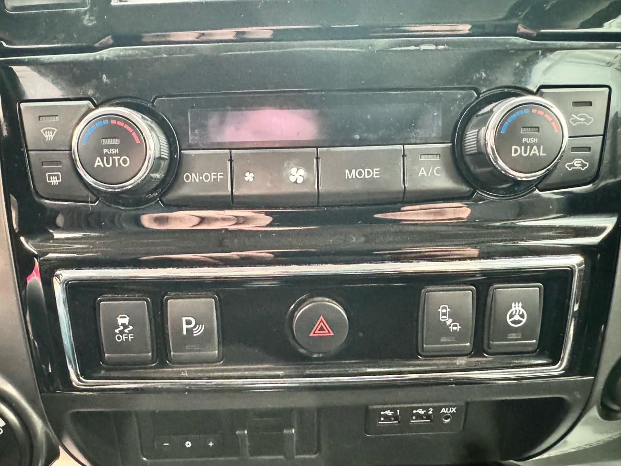 Nissan Titan XD 4x4 Gas Crew Cab Platinum Reserve 2019