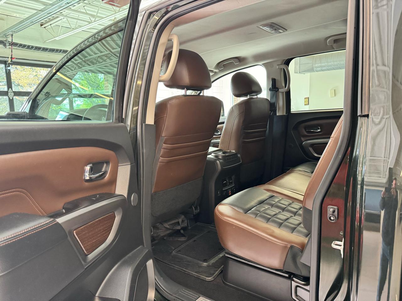 Nissan Titan XD 4x4 Gas Crew Cab Platinum Reserve 2019