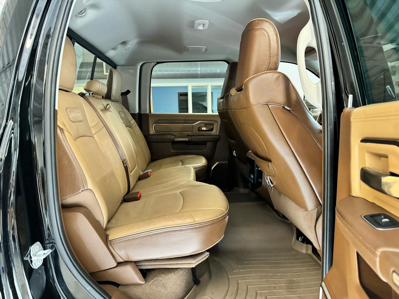 RAM 2500 Longhorn 4x4 Crew Cab 6'4" Box 2024