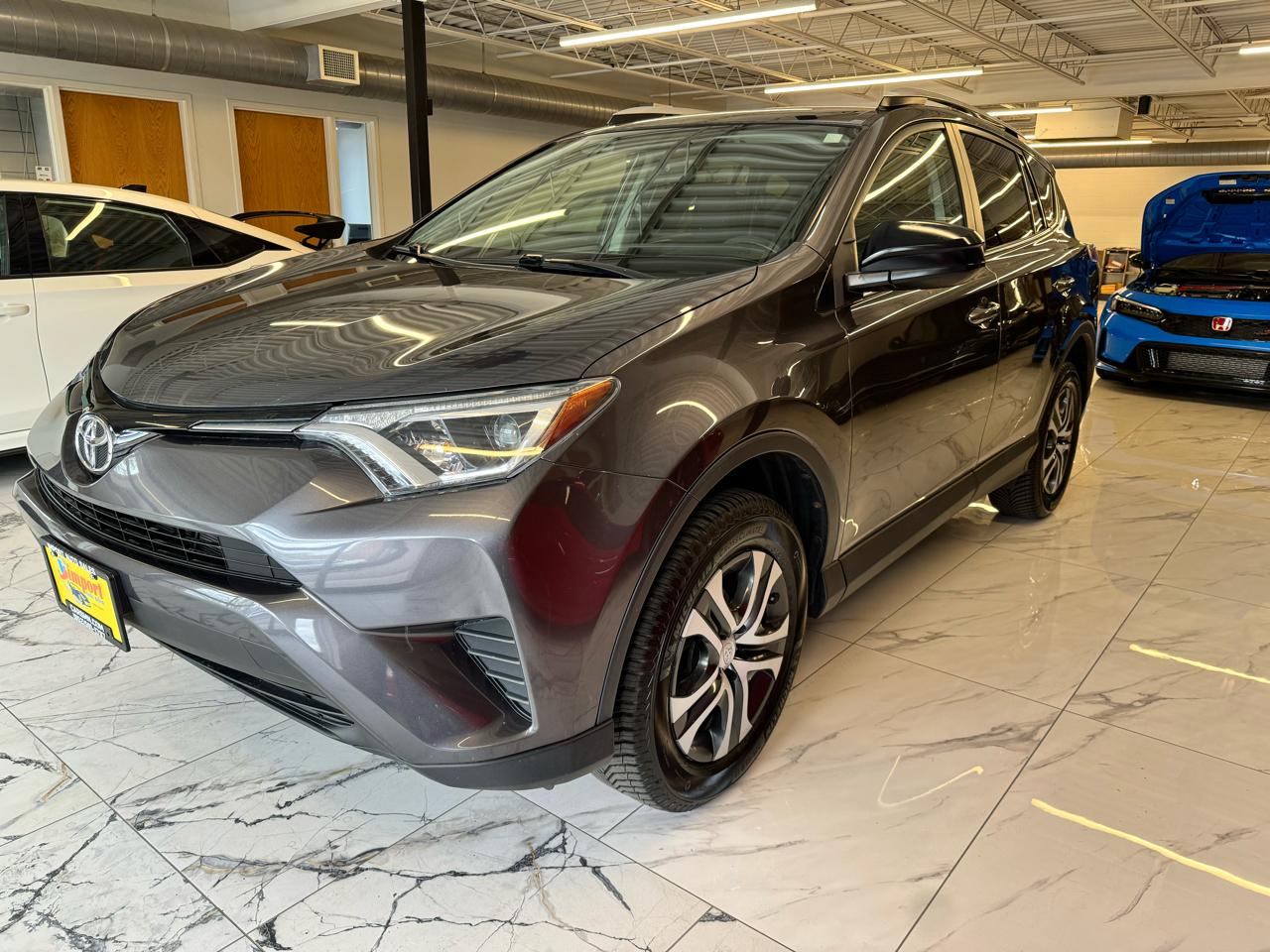 Toyota RAV4 AWD 4dr LE (Natl) 2016
