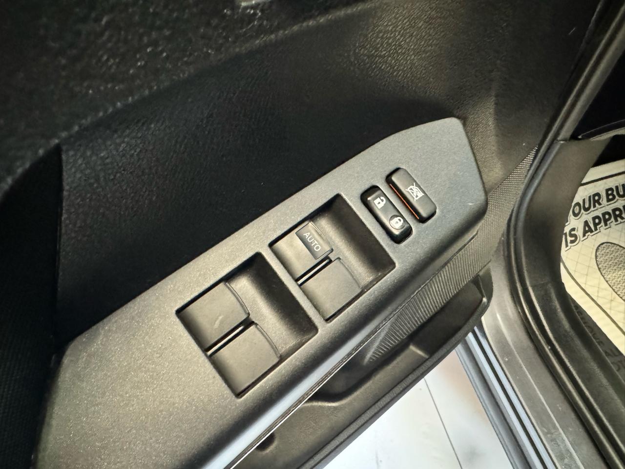 Toyota RAV4 AWD 4dr LE (Natl) 2016