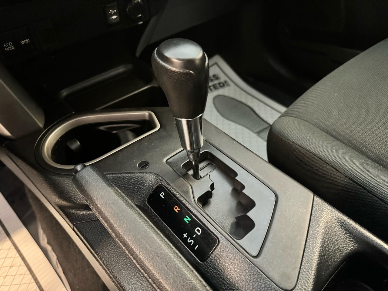Toyota RAV4 AWD 4dr LE (Natl) 2016
