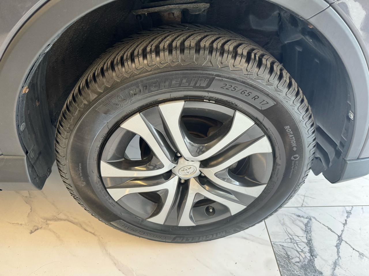 Toyota RAV4 AWD 4dr LE (Natl) 2016
