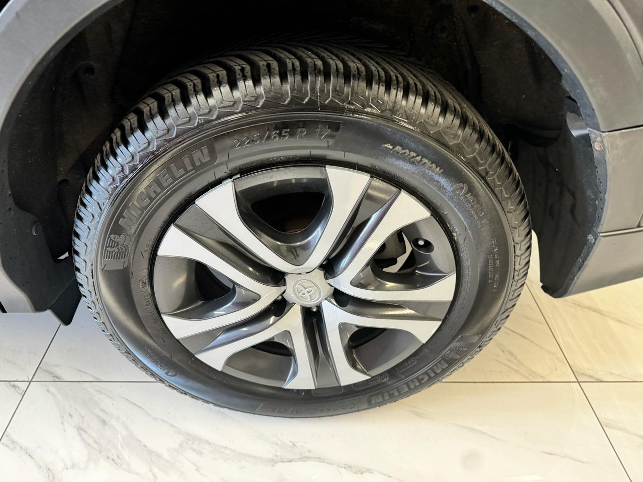 Toyota RAV4 AWD 4dr LE (Natl) 2016