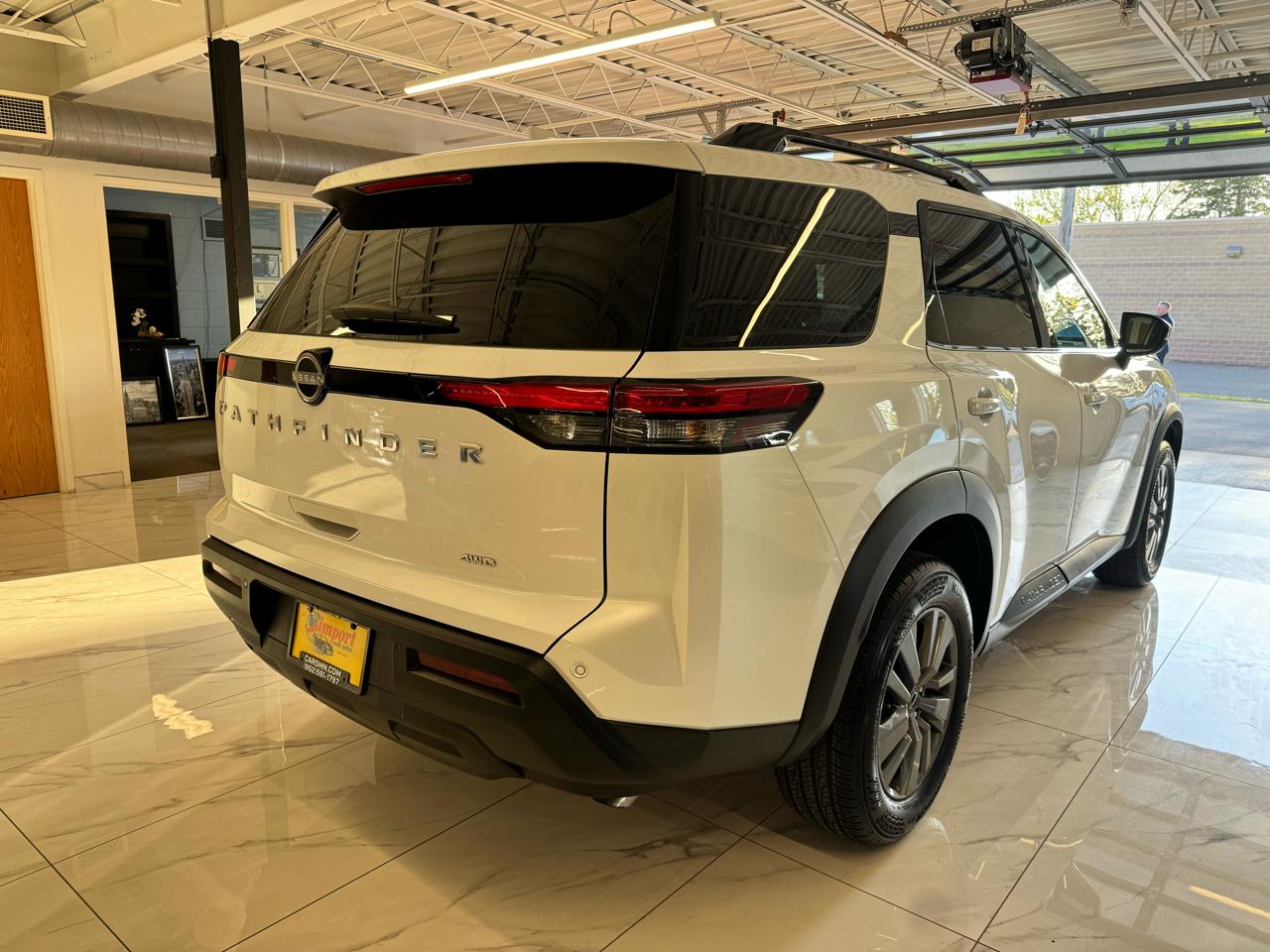 Nissan Pathfinder SV 4WD 2025