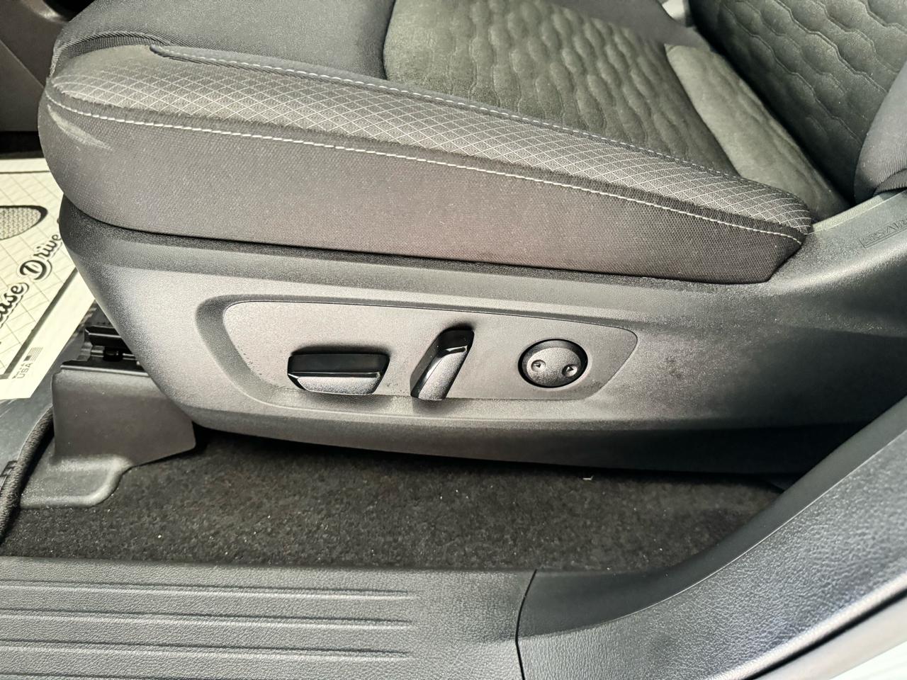 Nissan Pathfinder SV 4WD 2025