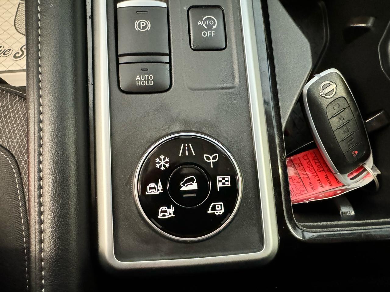 Nissan Pathfinder SV 4WD 2025