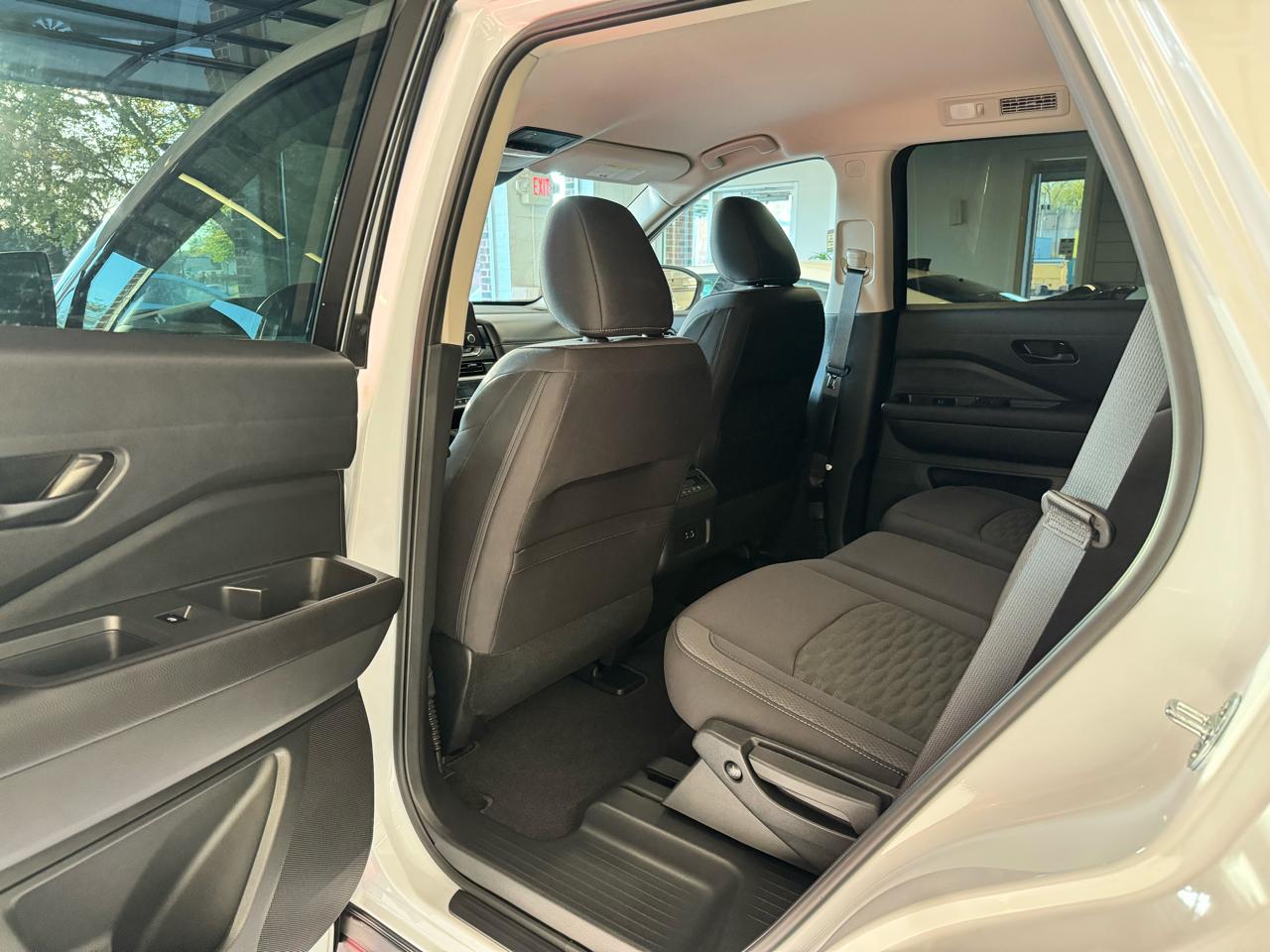 Nissan Pathfinder SV 4WD 2025