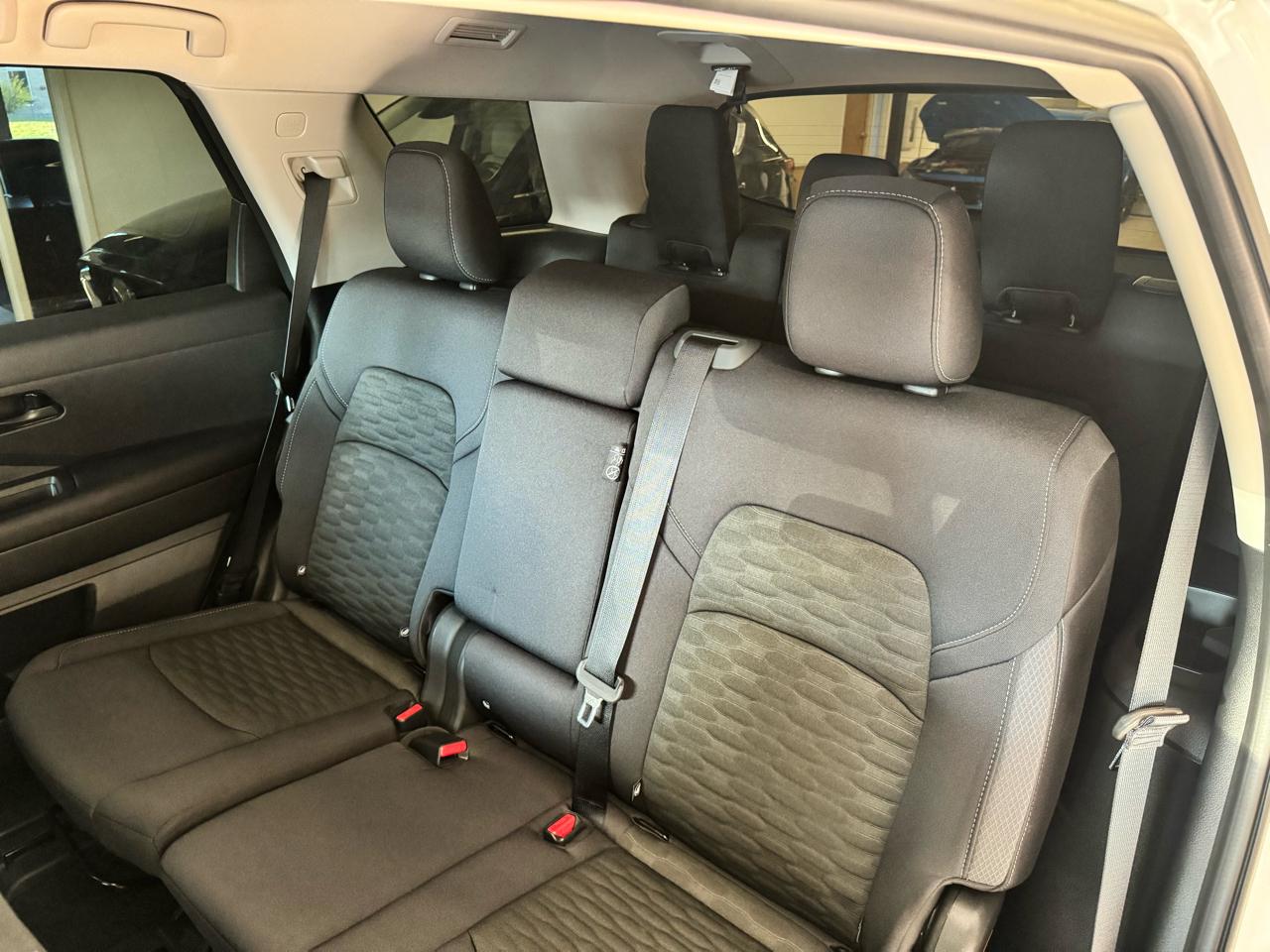 Nissan Pathfinder SV 4WD 2025
