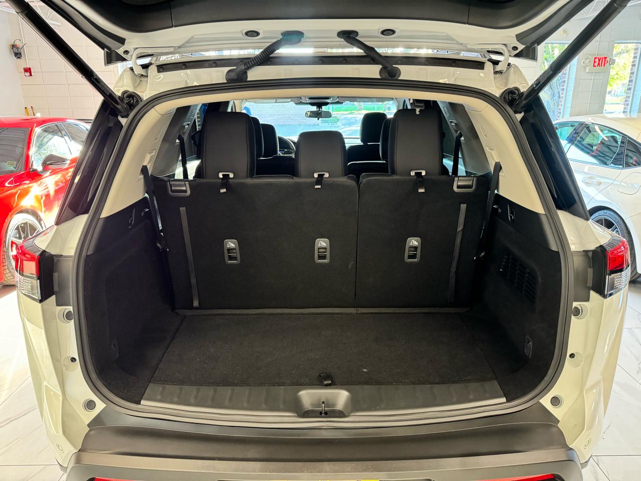 Nissan Pathfinder SV 4WD 2025