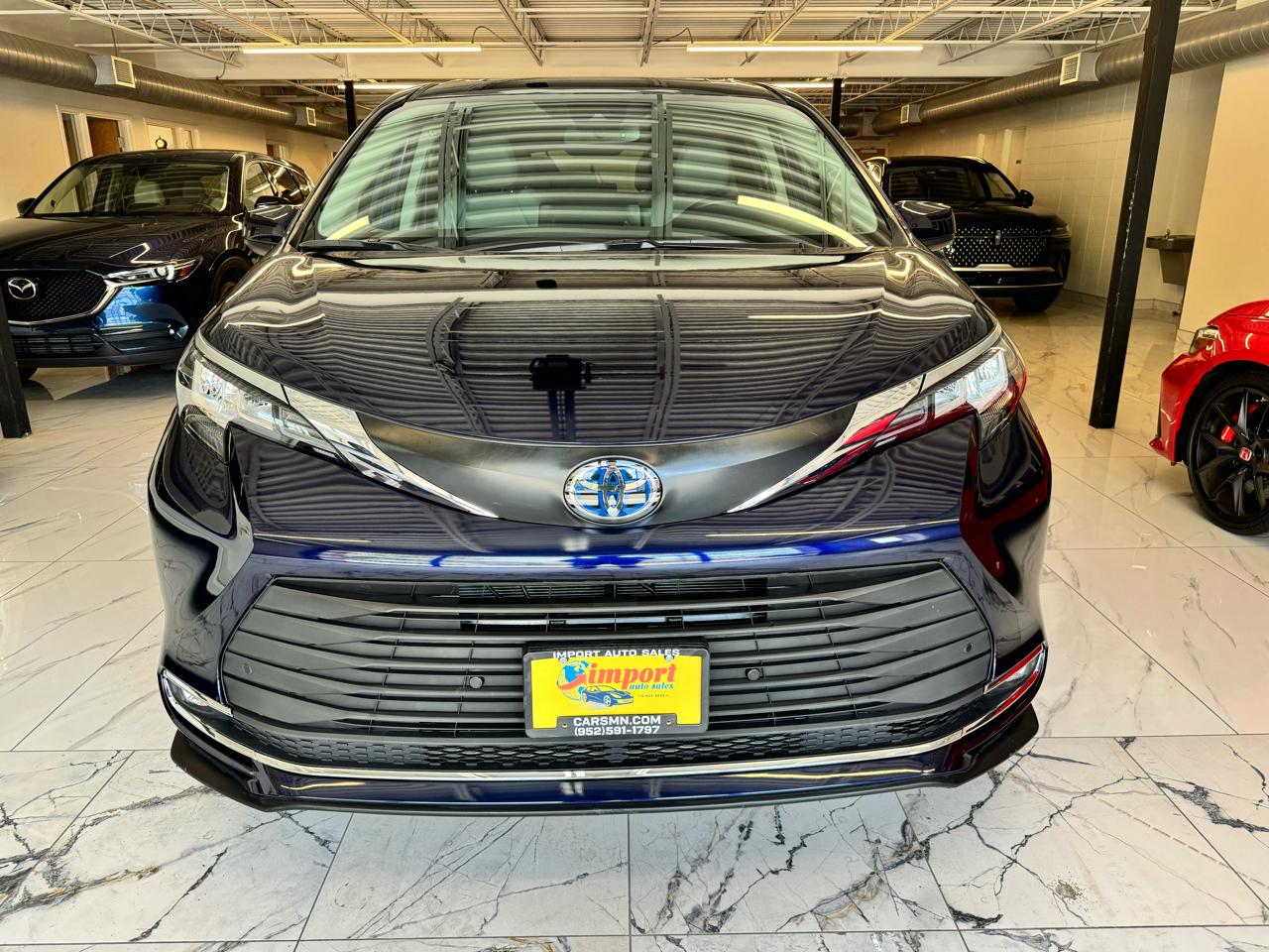 Toyota Sienna 5dr 7-Pass Van V6 XLE AWD (Natl) 2023