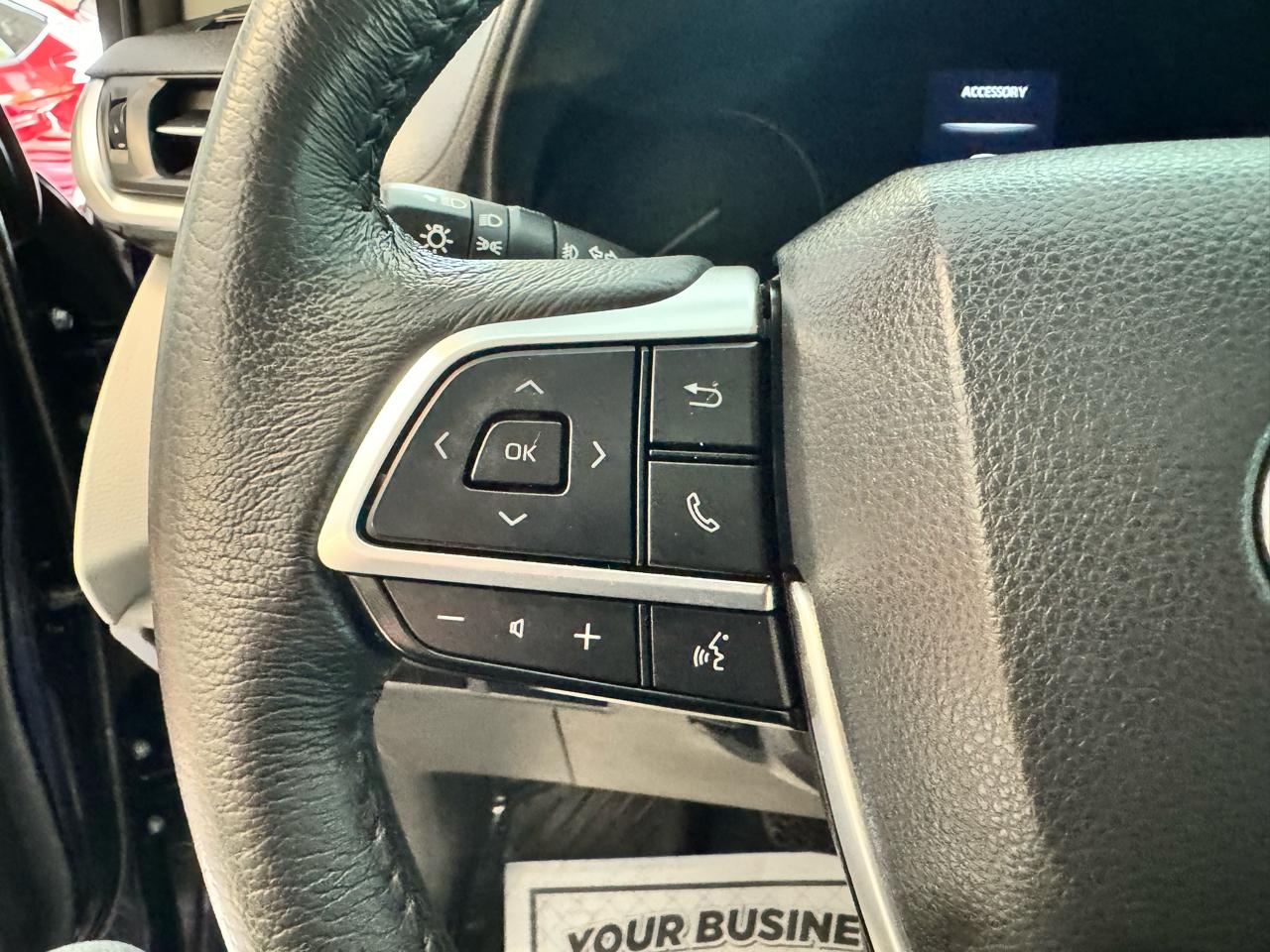 Toyota Sienna 5dr 7-Pass Van V6 XLE AWD (Natl) 2023