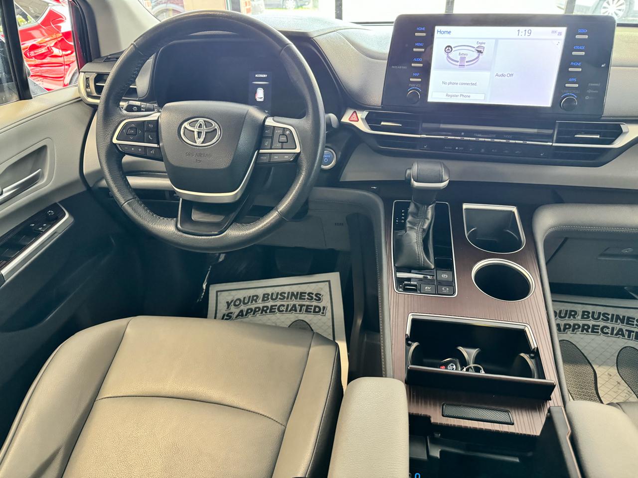Toyota Sienna 5dr 7-Pass Van V6 XLE AWD (Natl) 2023