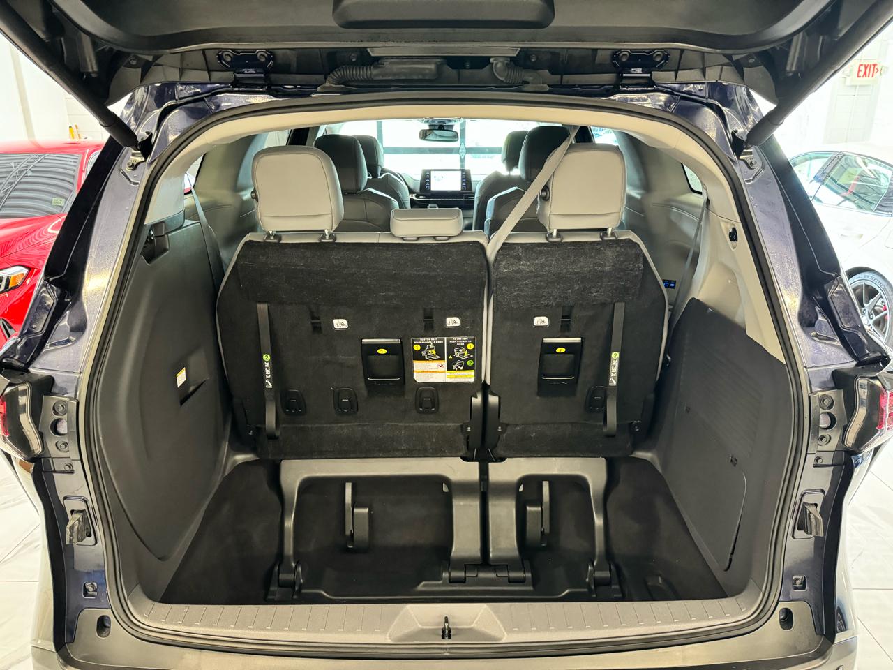 Toyota Sienna 5dr 7-Pass Van V6 XLE AWD (Natl) 2023