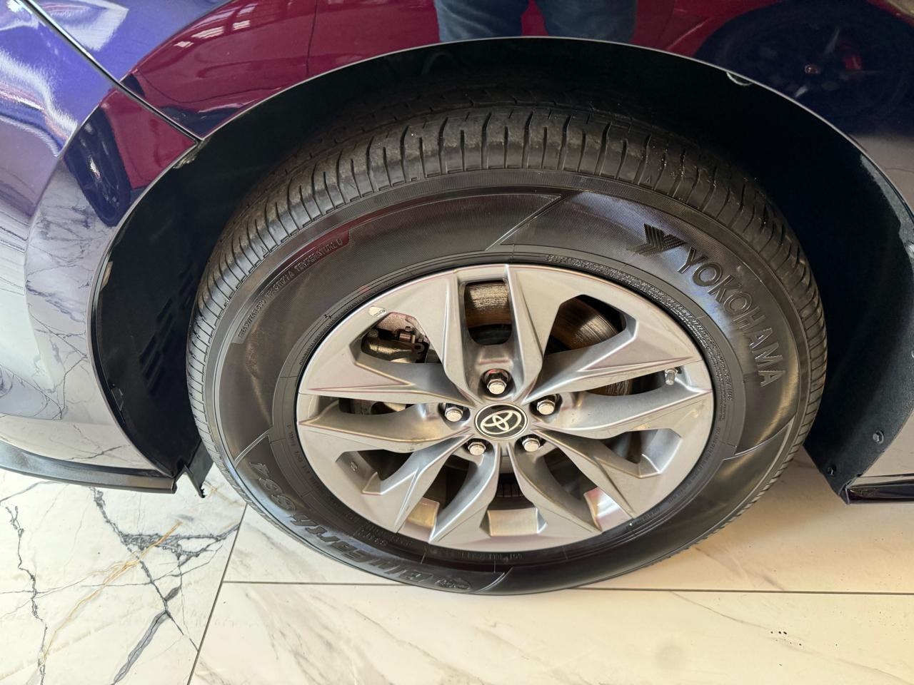 Toyota Sienna 5dr 7-Pass Van V6 XLE AWD (Natl) 2023