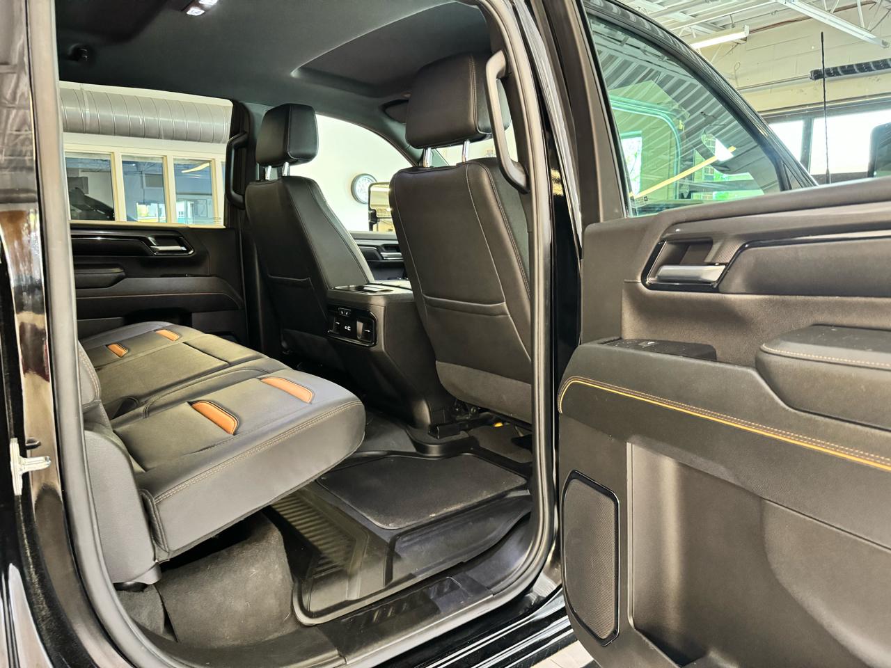 GMC Sierra 2500HD 4WD Crew Cab 159" AT4 2024
