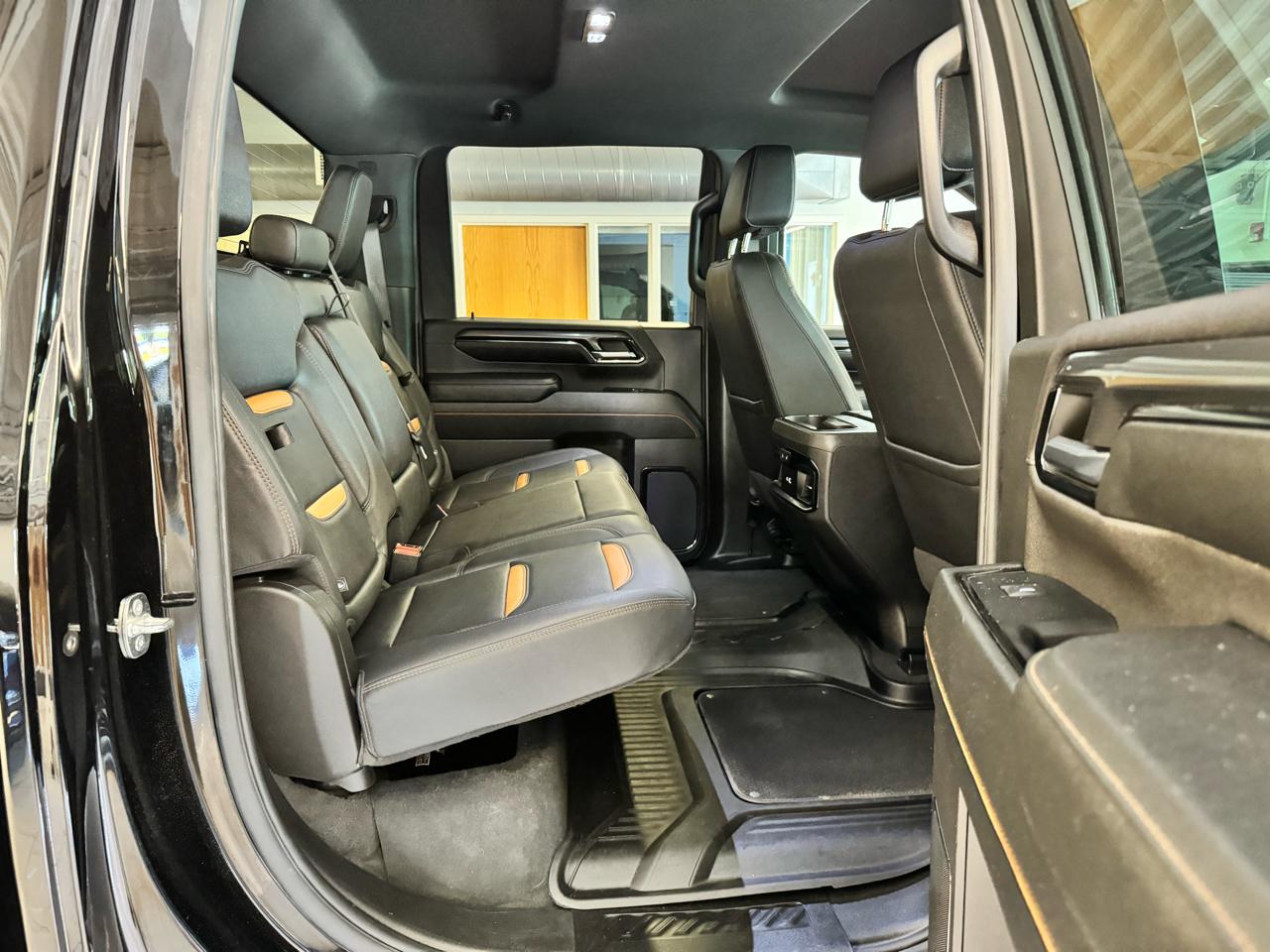 GMC Sierra 2500HD 4WD Crew Cab 159" AT4 2024