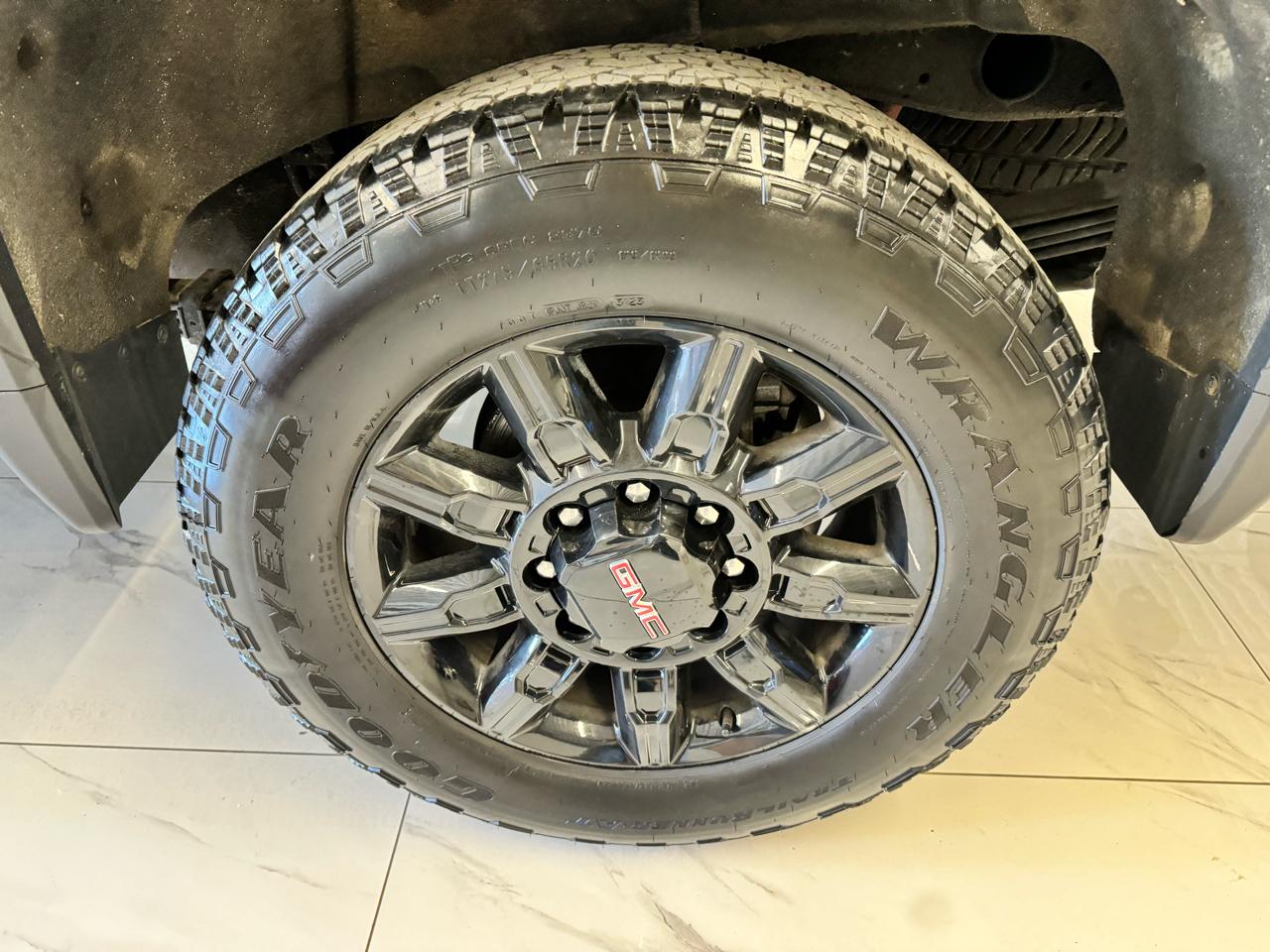 GMC Sierra 2500HD 4WD Crew Cab 159" AT4 2024