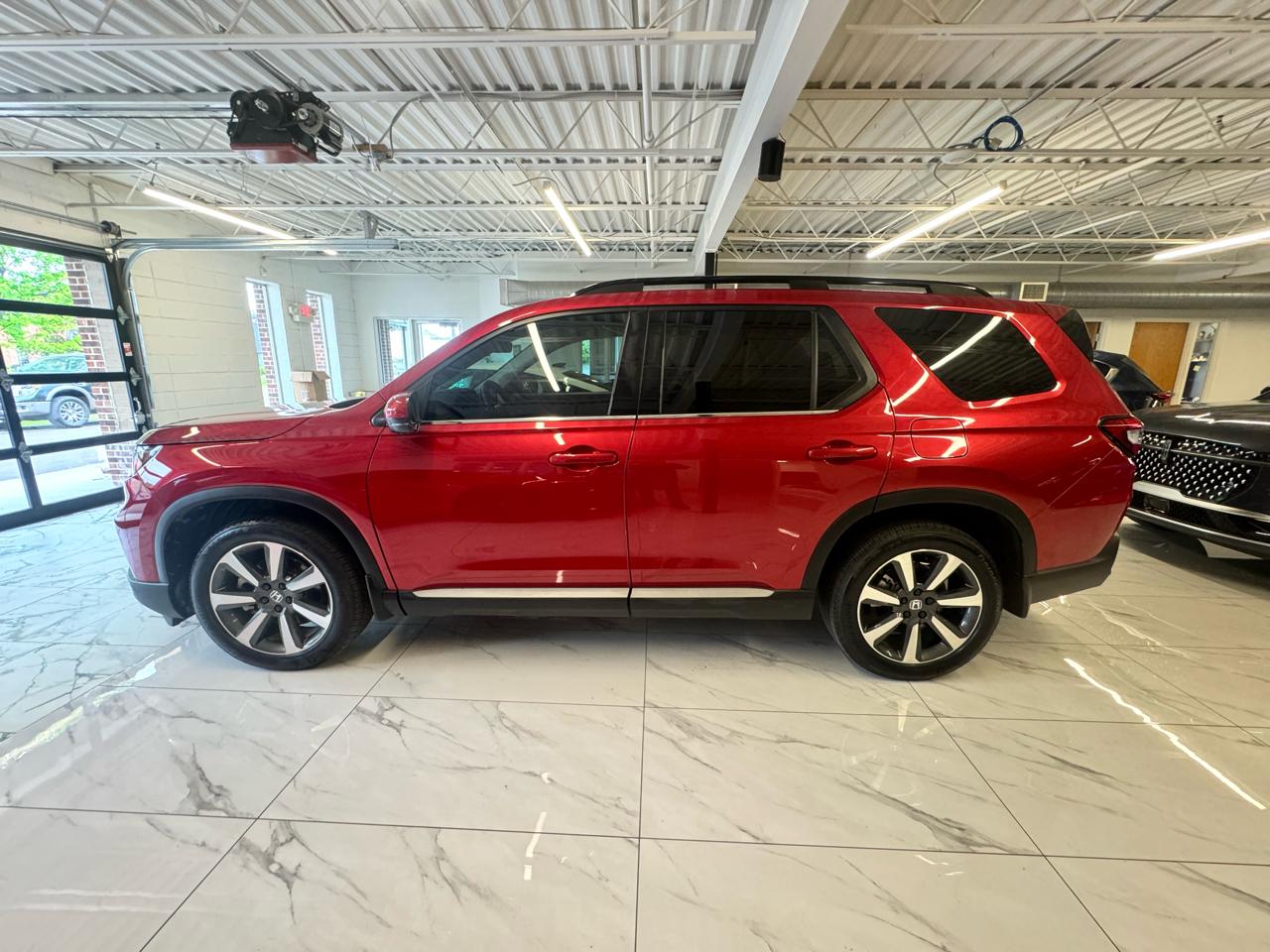 Honda Pilot Elite AWD 2025