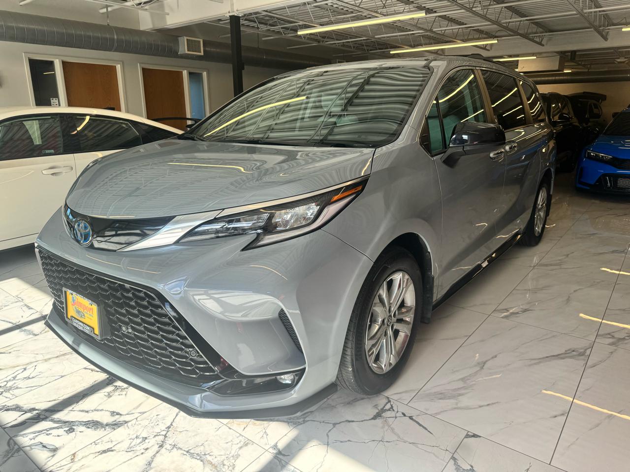 Toyota Sienna XSE AWD 7-Passenger (Natl) 2023