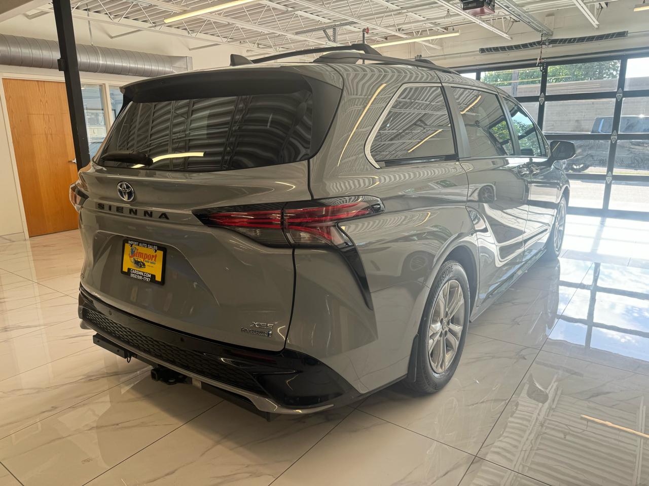 Toyota Sienna XSE AWD 7-Passenger (Natl) 2023