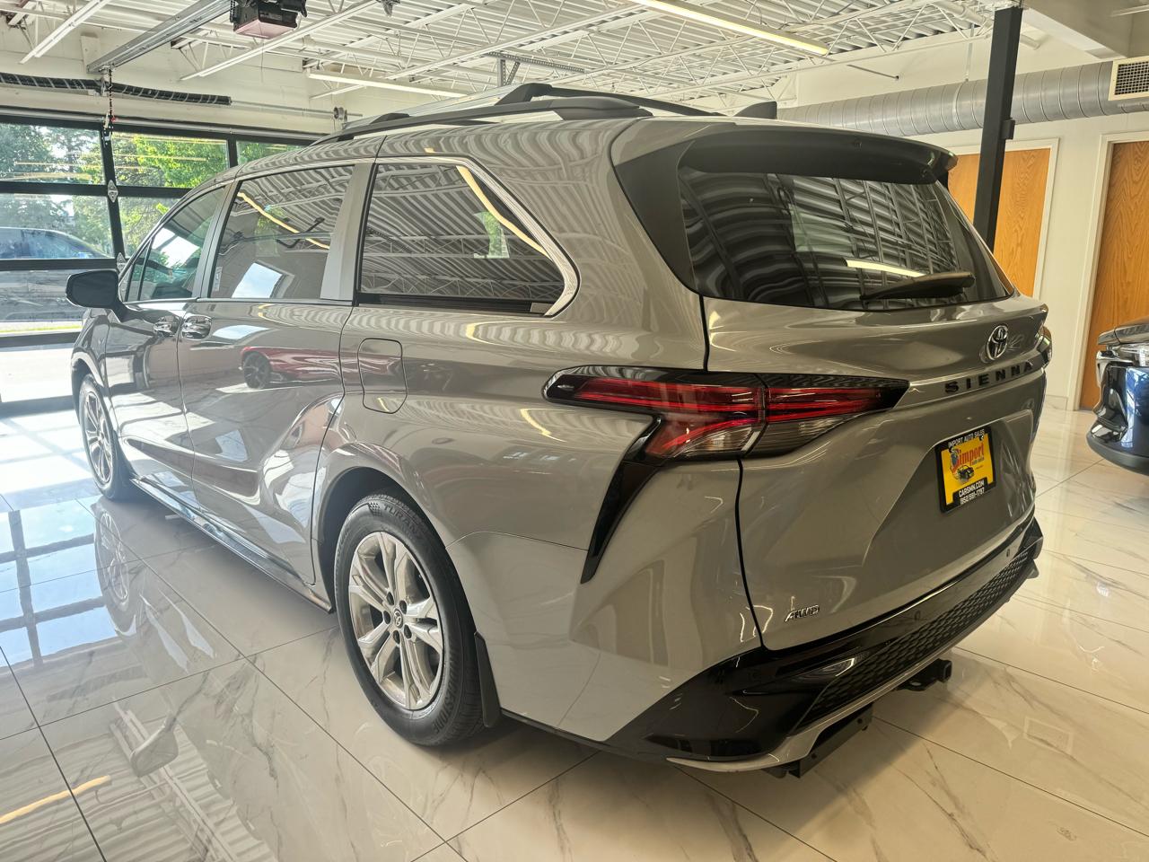 Toyota Sienna XSE AWD 7-Passenger (Natl) 2023