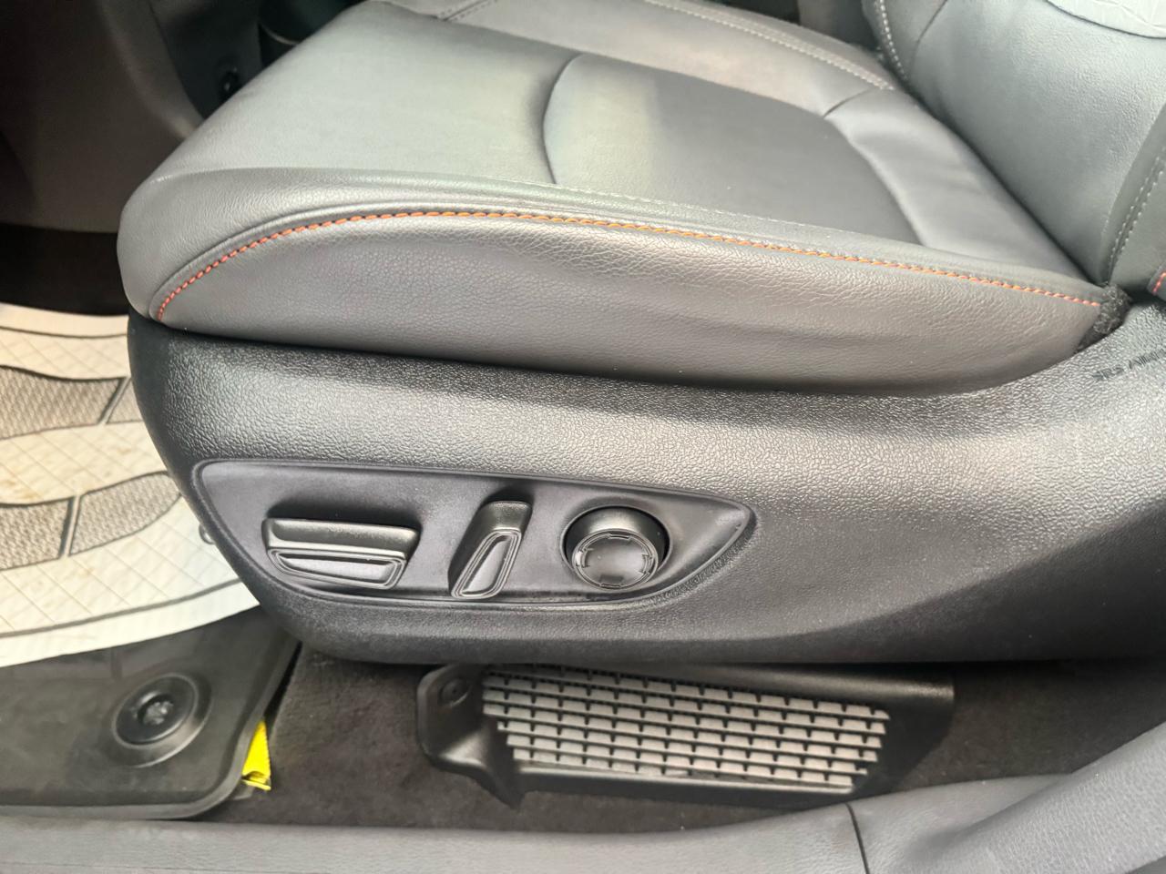 Toyota Sienna XSE AWD 7-Passenger (Natl) 2023