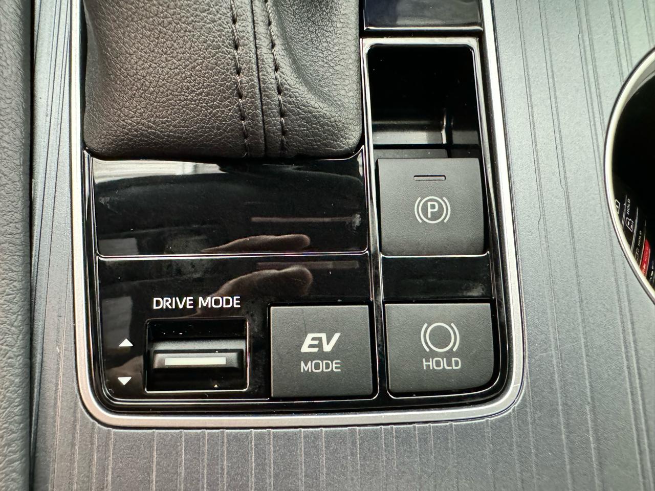 Toyota Sienna XSE AWD 7-Passenger (Natl) 2023