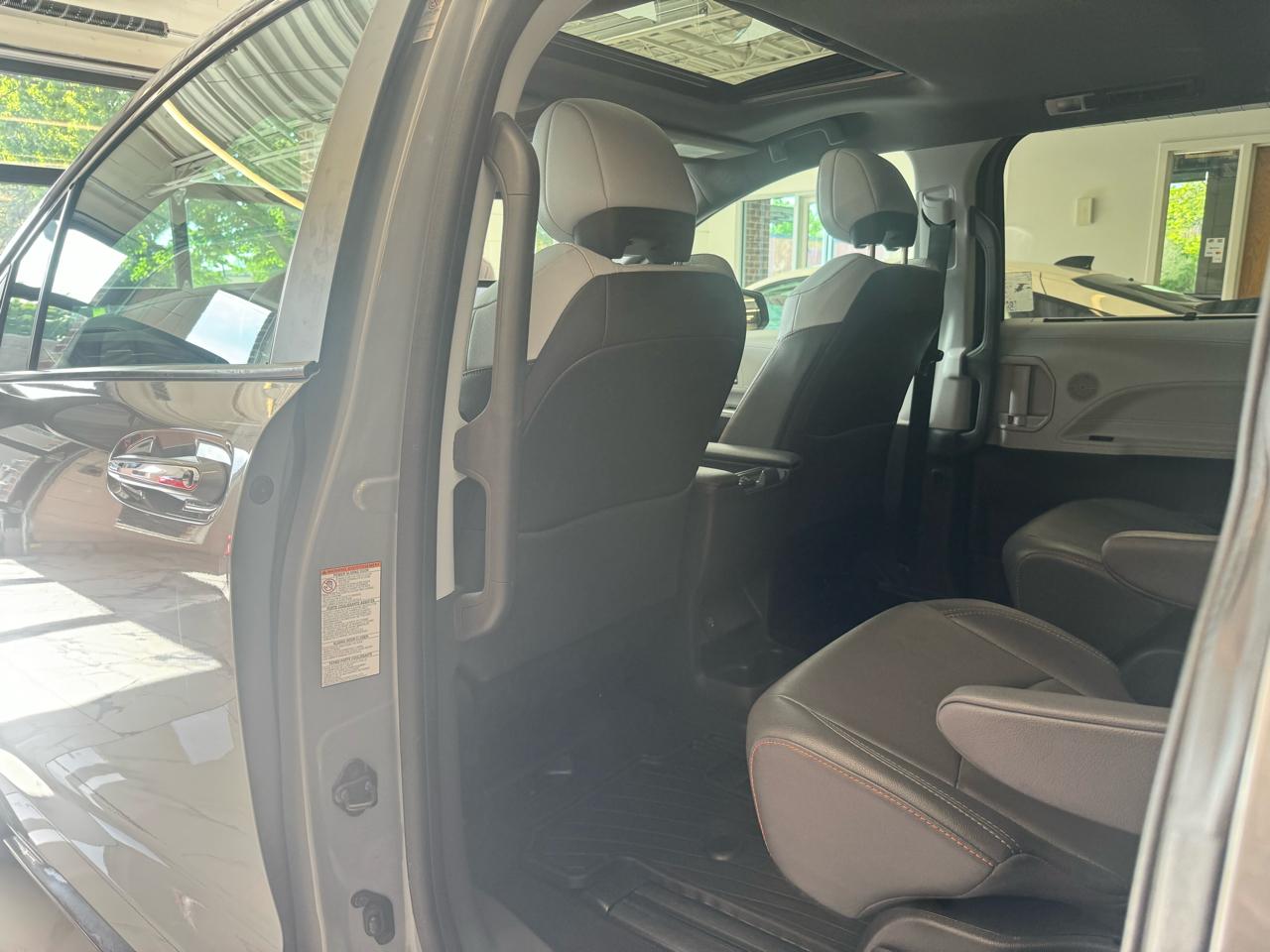 Toyota Sienna XSE AWD 7-Passenger (Natl) 2023