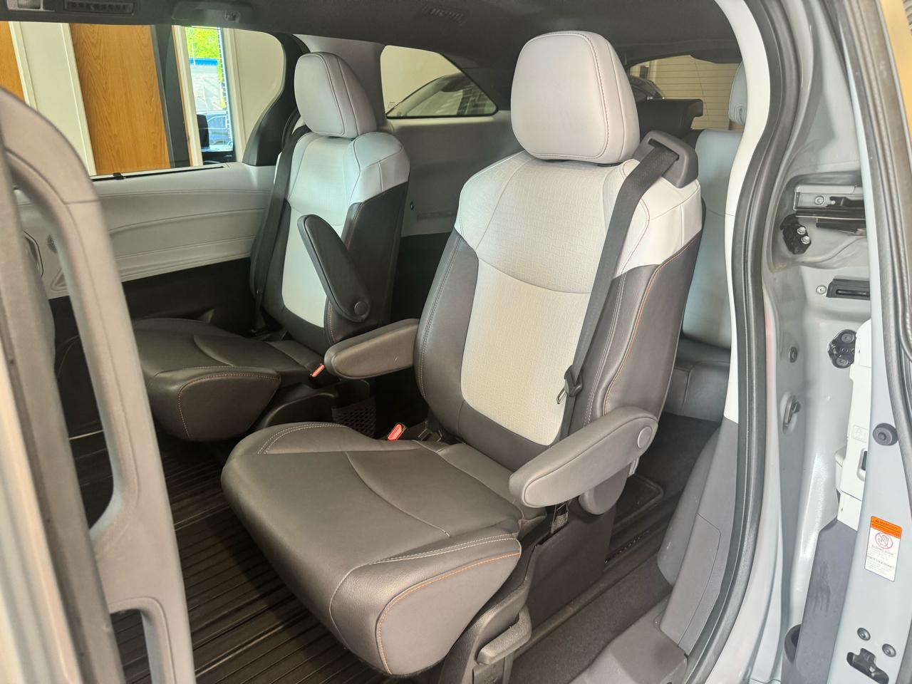 Toyota Sienna XSE AWD 7-Passenger (Natl) 2023