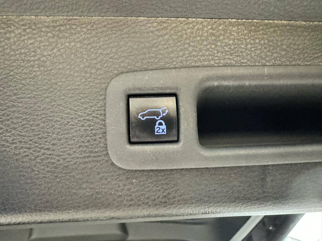 Toyota Sienna XSE AWD 7-Passenger (Natl) 2023