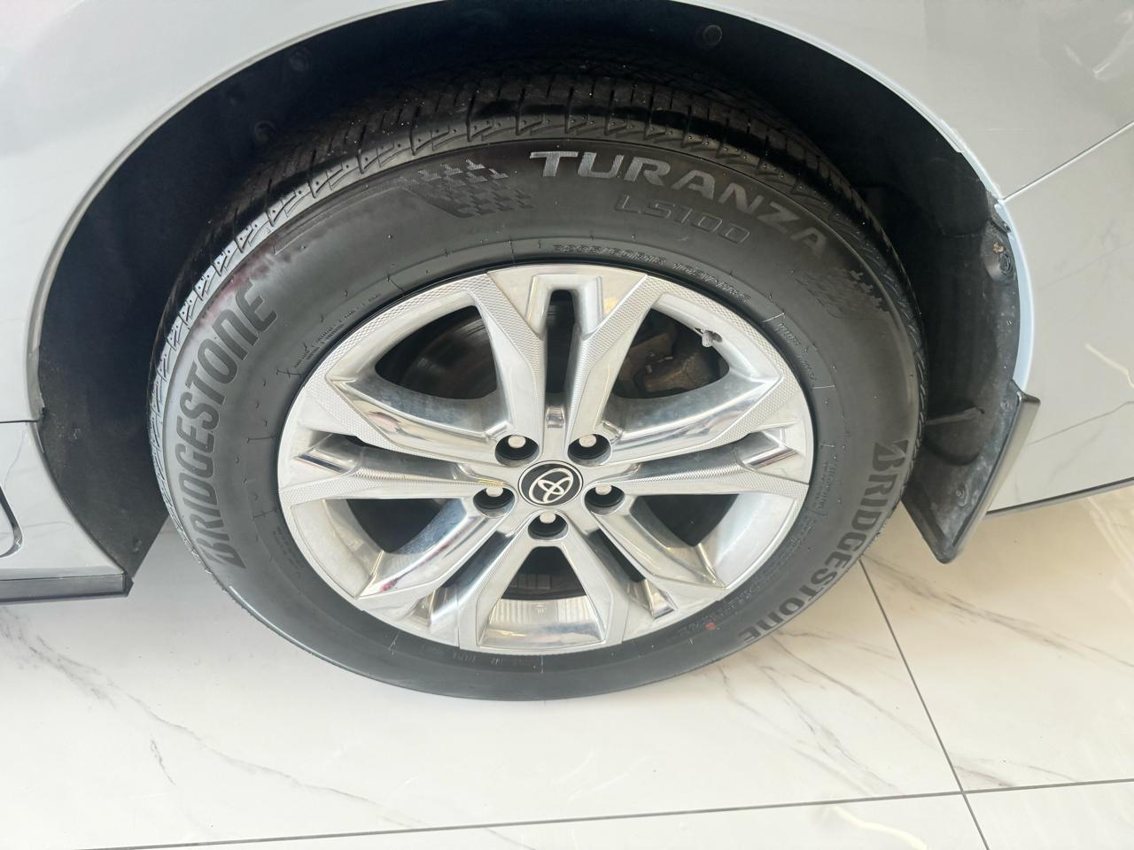Toyota Sienna XSE AWD 7-Passenger (Natl) 2023