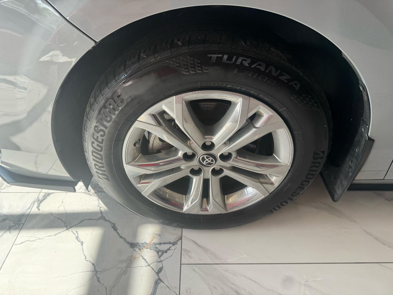 Toyota Sienna XSE AWD 7-Passenger (Natl) 2023