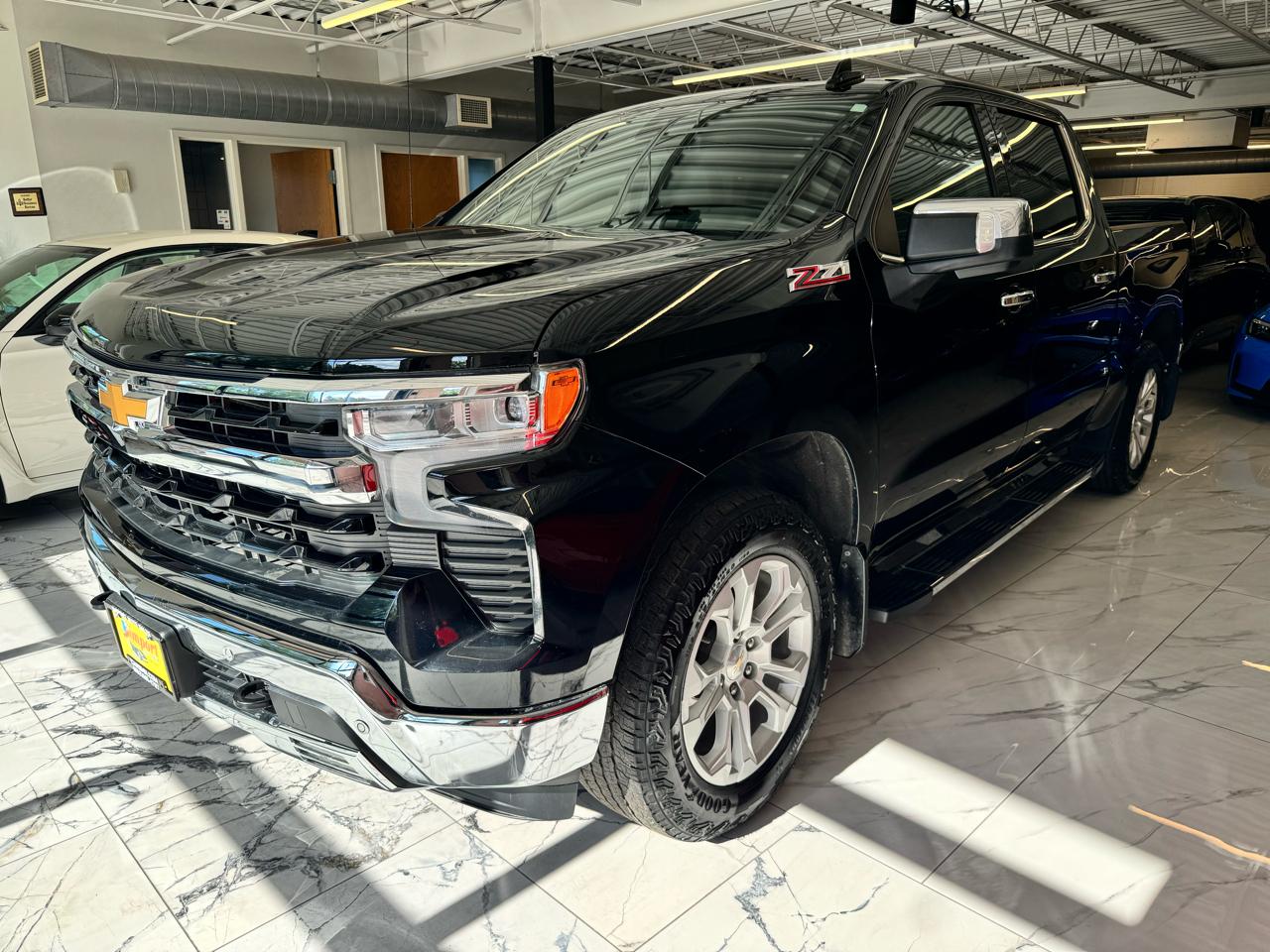 Chevrolet Silverado 1500 4WD Crew Cab 147" LTZ 2022