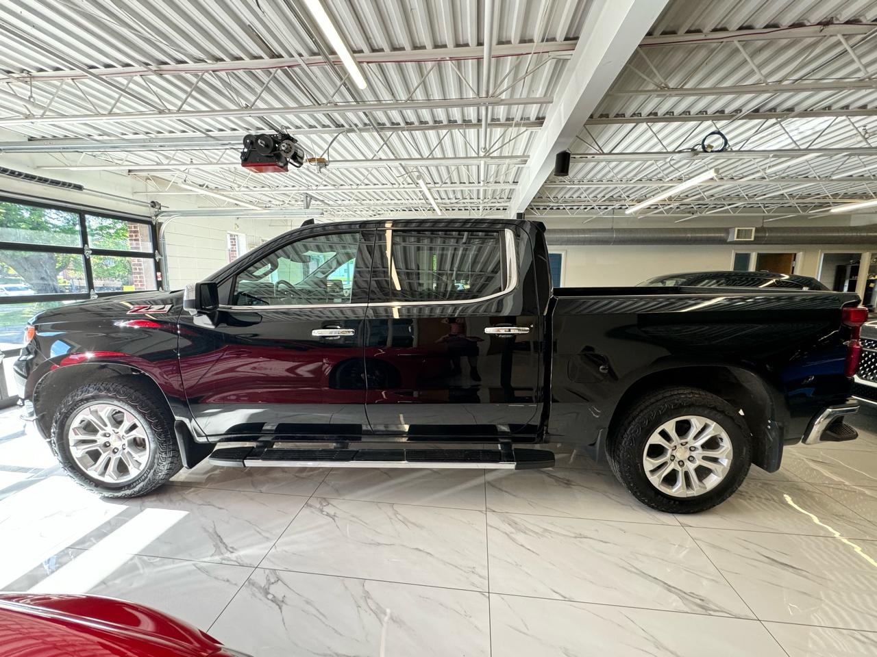 Chevrolet Silverado 1500 4WD Crew Cab 147" LTZ 2022