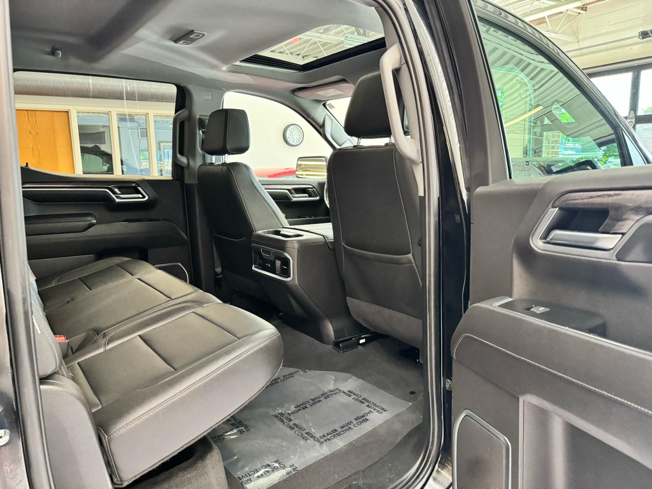 Chevrolet Silverado 1500 4WD Crew Cab 147" LTZ 2022