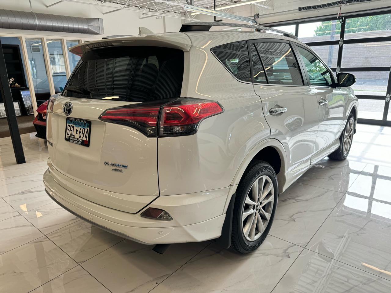 Toyota RAV4 Limited AWD (Natl) 2017