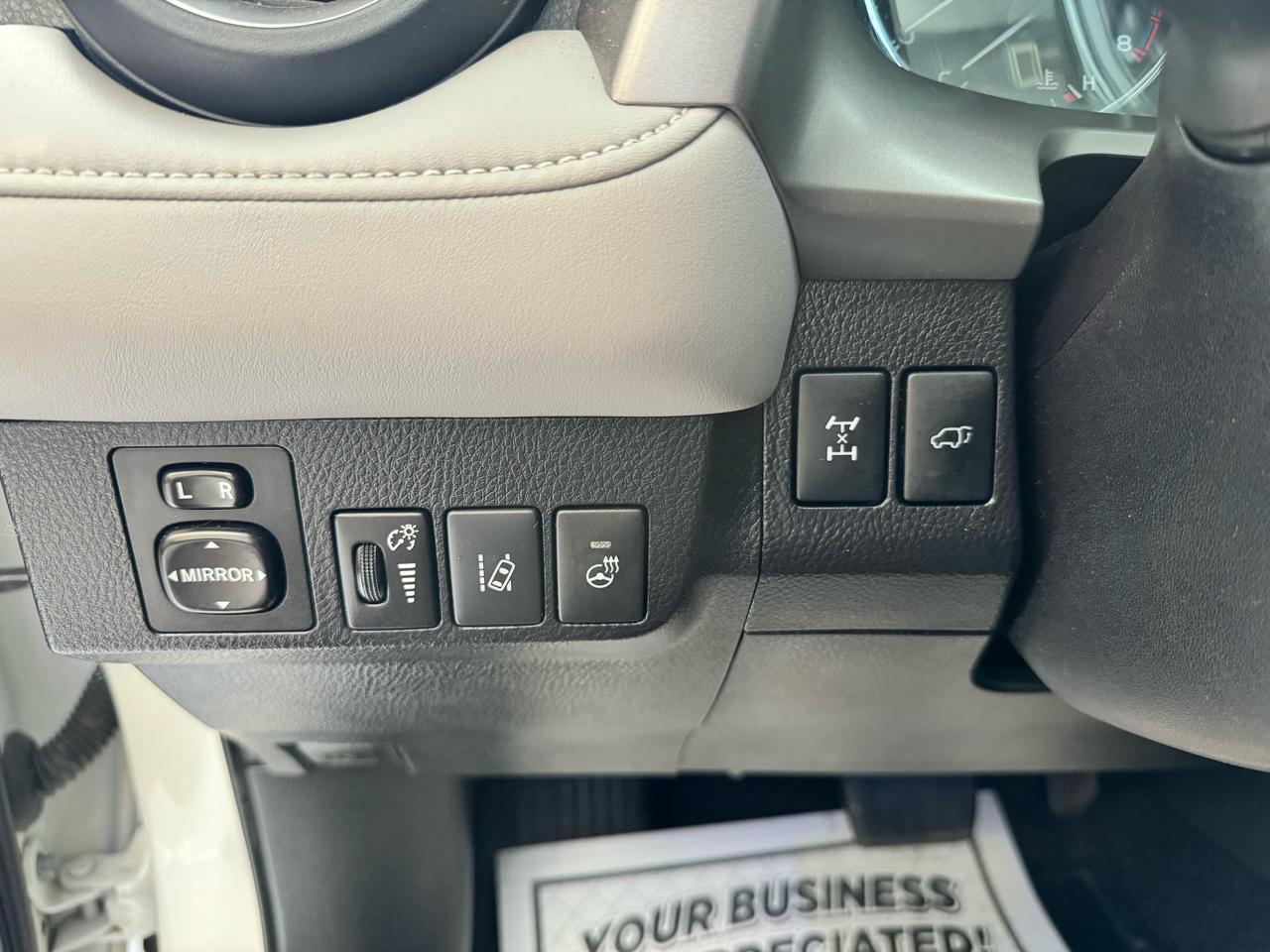 Toyota RAV4 Limited AWD (Natl) 2017