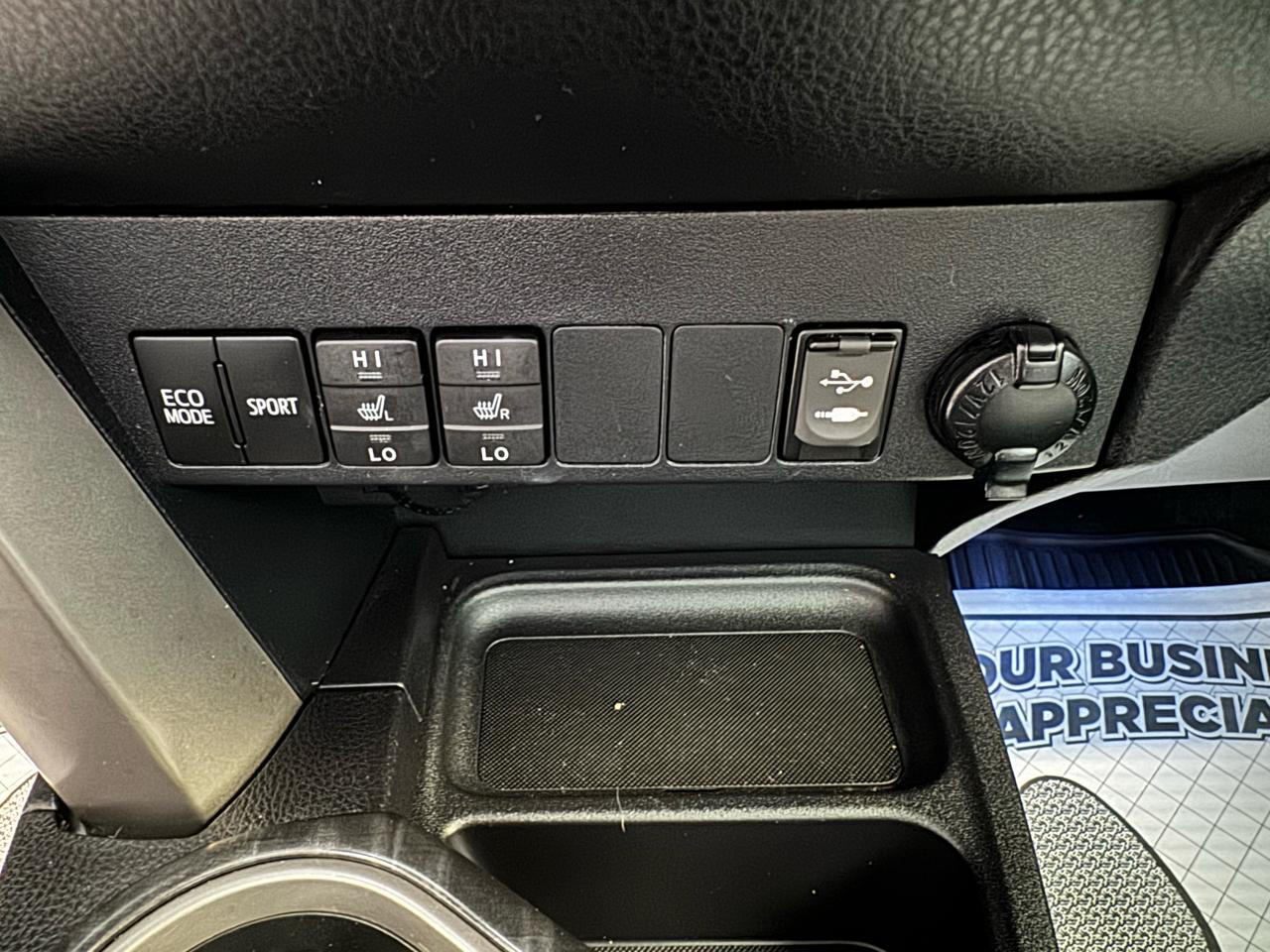 Toyota RAV4 Limited AWD (Natl) 2017