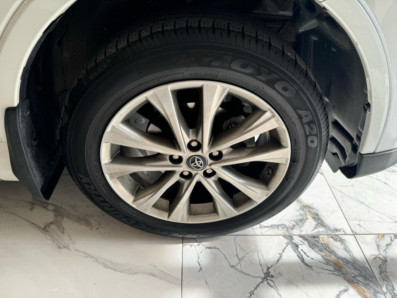 Toyota RAV4 Limited AWD (Natl) 2017