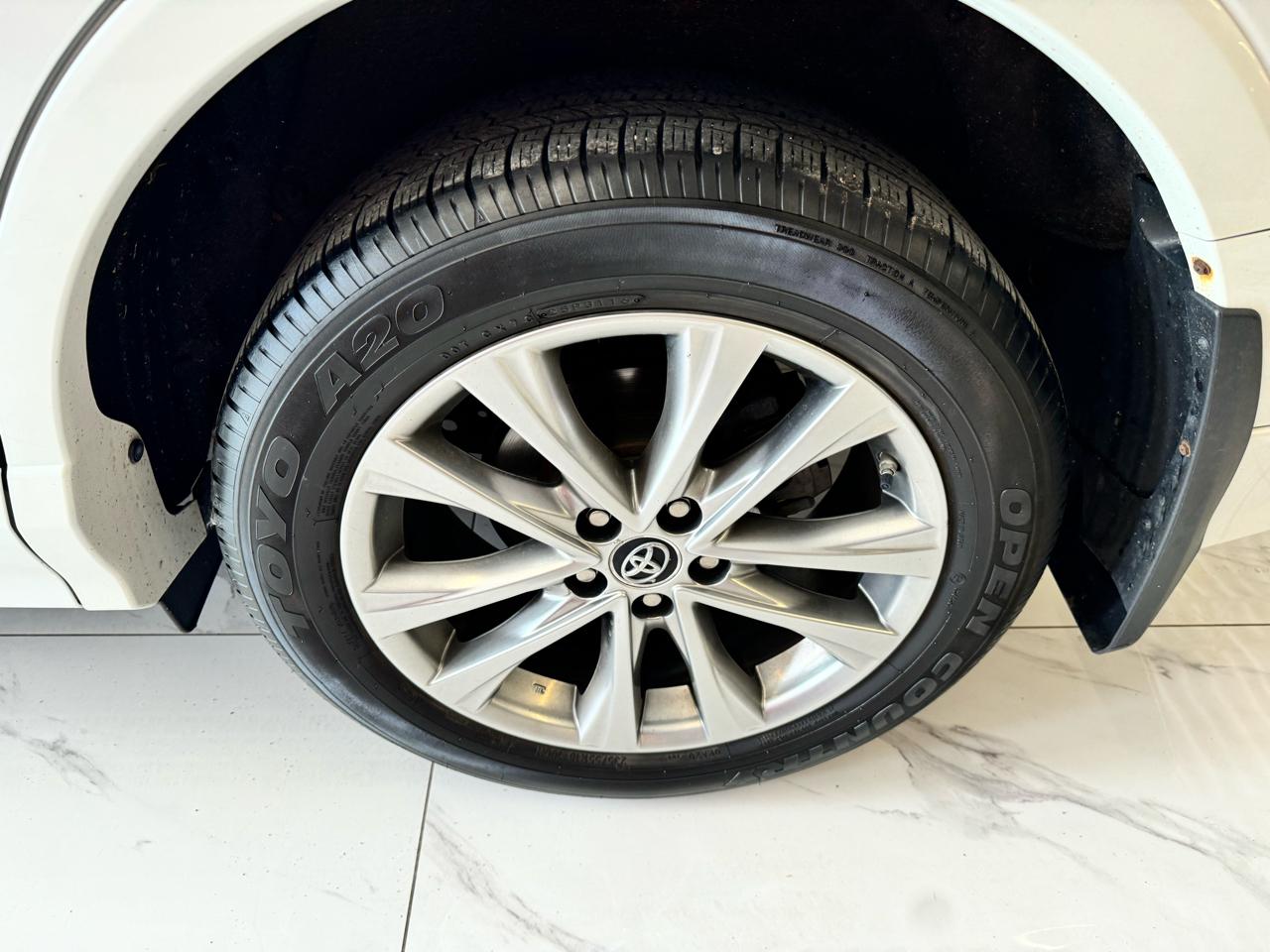 Toyota RAV4 Limited AWD (Natl) 2017
