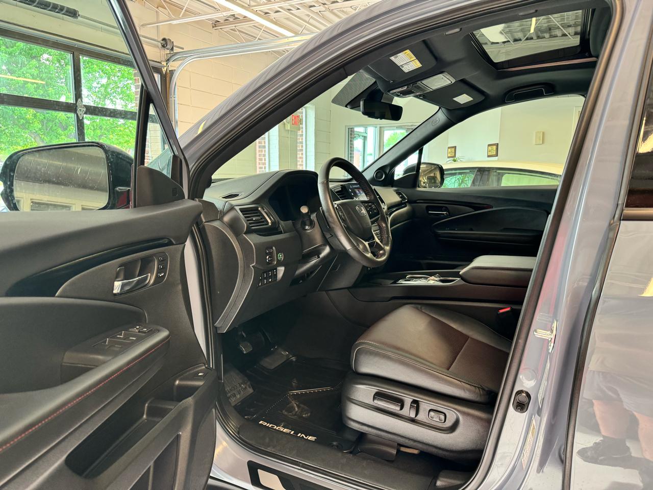 Honda Ridgeline Black Edition AWD 2025