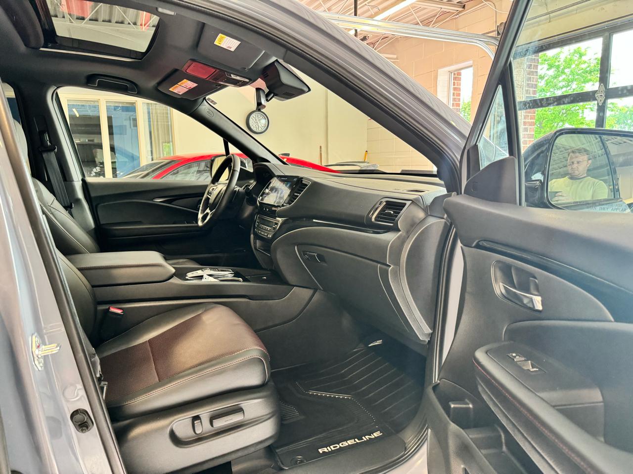 Honda Ridgeline Black Edition AWD 2025