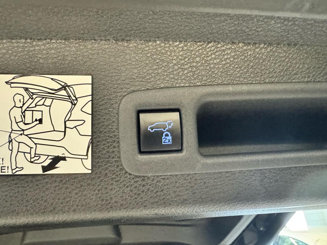 Toyota Sienna XSE 7-Passenger AWD 2024