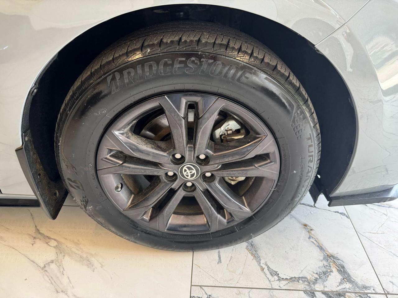 Toyota Sienna XSE 7-Passenger AWD 2024