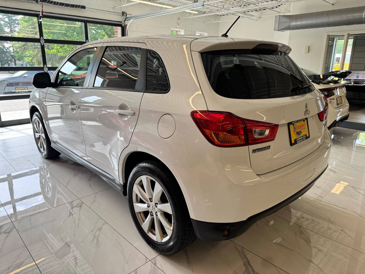 Mitsubishi Outlander Sport 2WD 4dr Man 2.0 ES 2015
