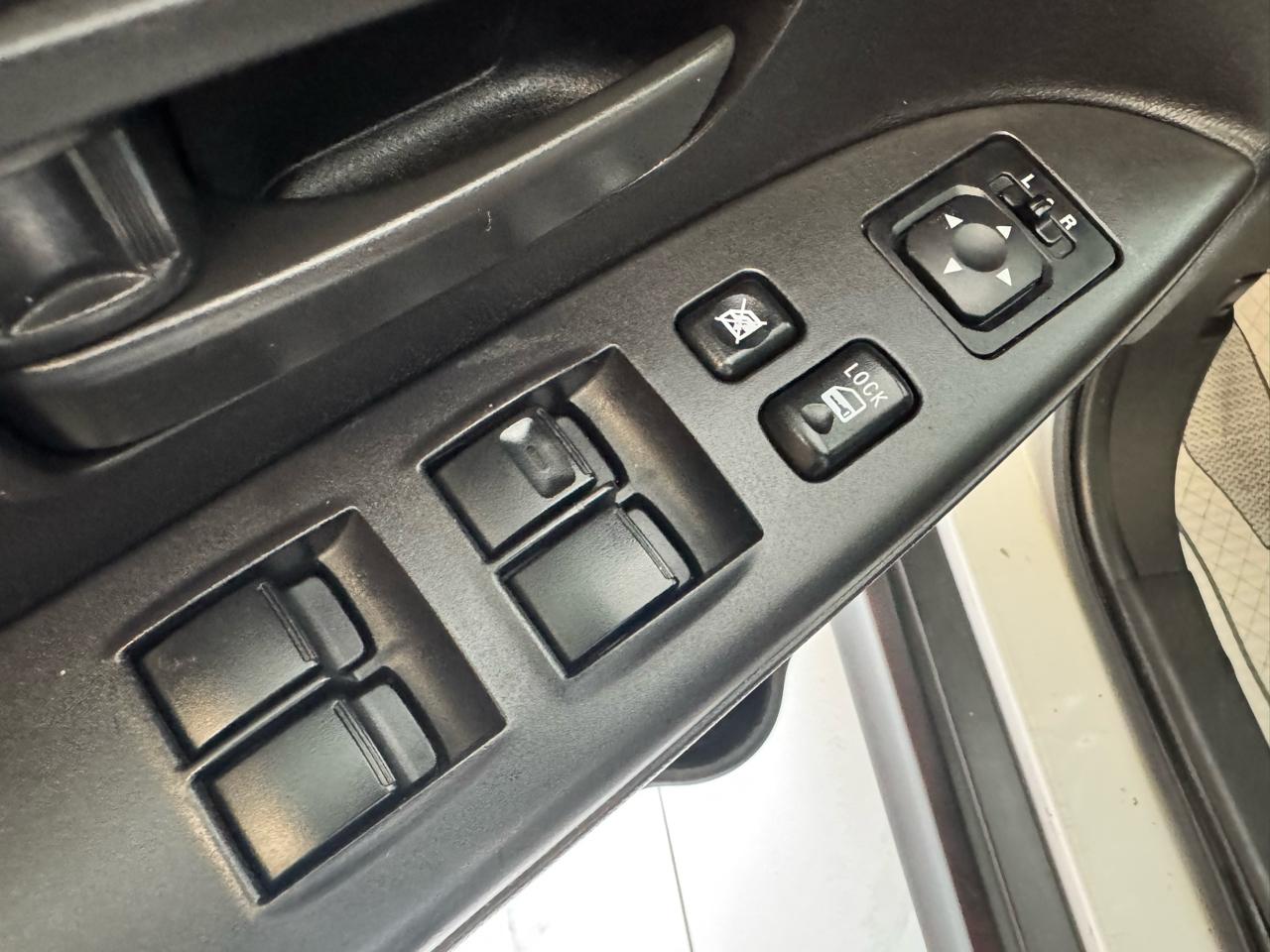 Mitsubishi Outlander Sport 2WD 4dr Man 2.0 ES 2015