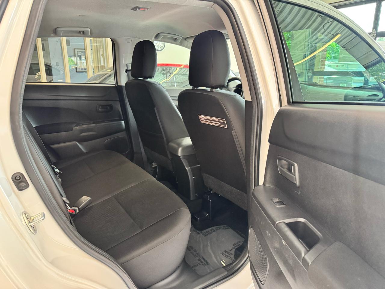 Mitsubishi Outlander Sport 2WD 4dr Man 2.0 ES 2015
