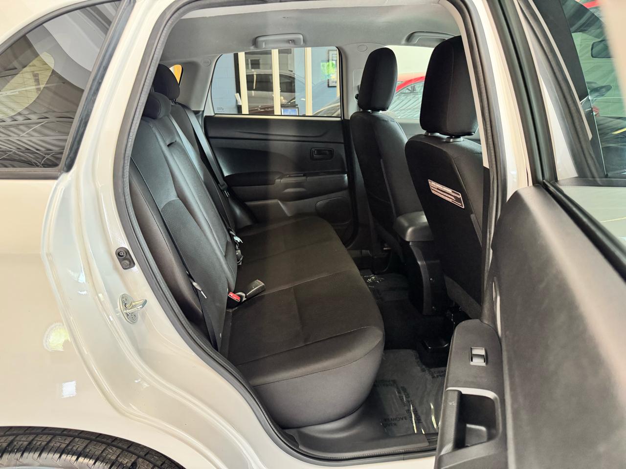 Mitsubishi Outlander Sport 2WD 4dr Man 2.0 ES 2015